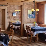 Casa Toedi Restaurant 3* Trun