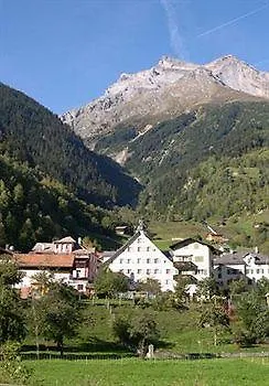 Casa Toedi Restaurant 3* Trun