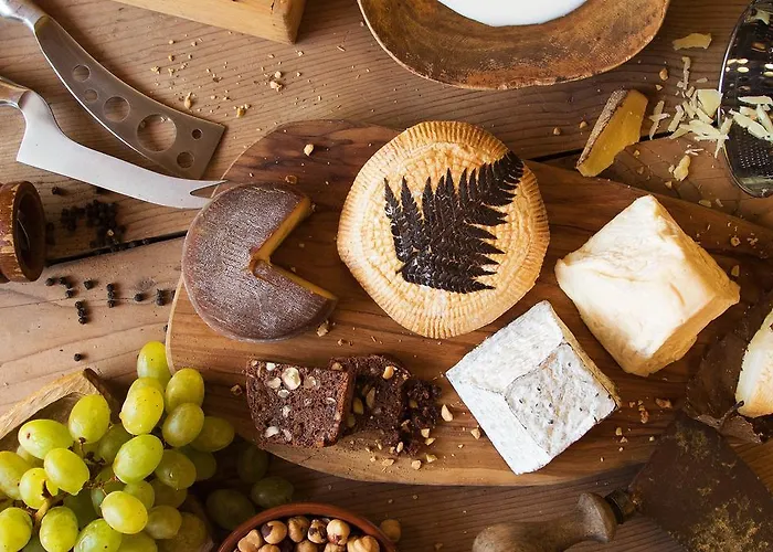 Casa Toedi Restaurant Han/Misafirhane Trun