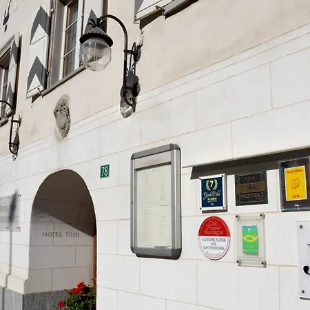 Casa Toedi Restaurant Мини-отель 3*